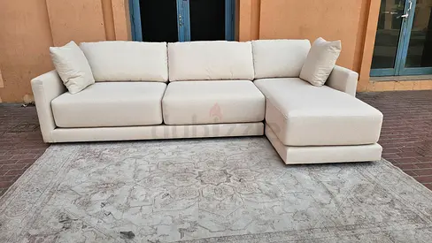 Cratebarrel Deep Sectional beige Sofa