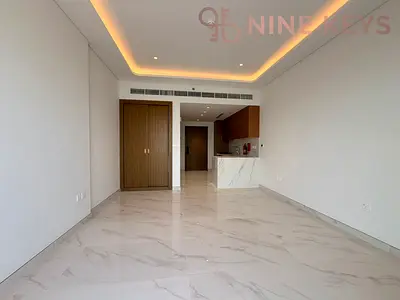 تصميم واسع / جاهز للسكن / إطلالة مفتوحة