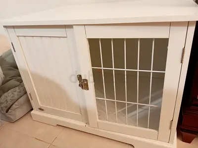 White Wooden Side dog/cat cage with -Panel Door  (74cm x 54cm) very Good Condition