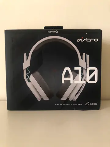 Logetich Astro a10 2nd gen white color open box new condition (black also available)