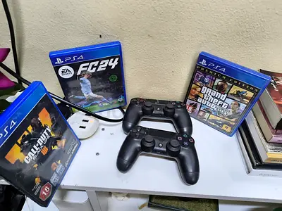 PS4 very good condition. 2 controllers. 3 games