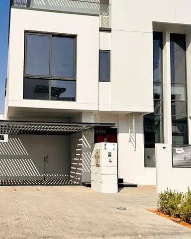 Luxury 4BR Villa | Ready Now | Prime Community