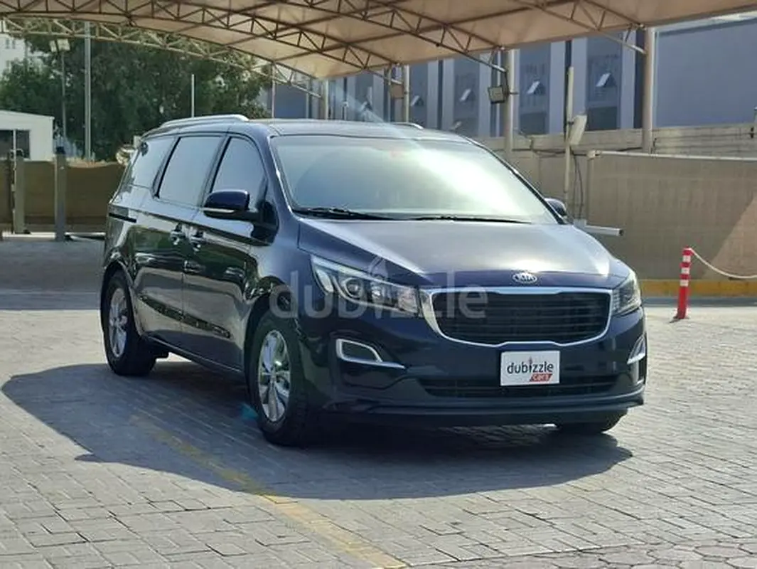 Kia Carnival 2019 — photo 1 of 13