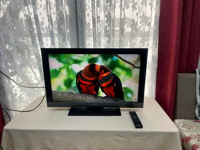 Sony TV 32 inch - Excellent Condition