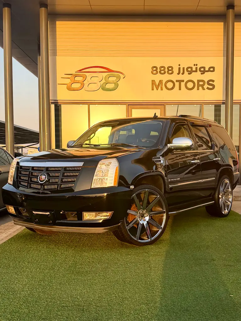 Cadillac Escalade 2007 — photo 1 of 10