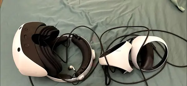 PlayStation VR headset with controllers and cables - almost new