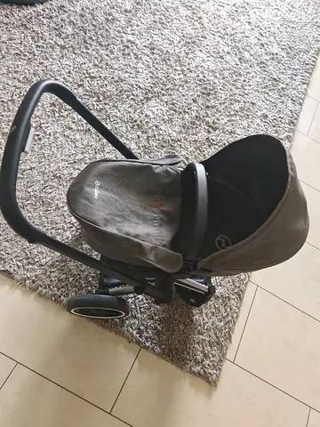 Play pushchair