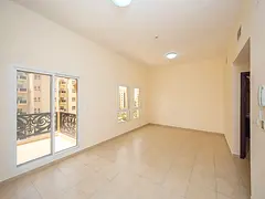 SPACIOUS UNIT | COMMUNITY LIVING | BALCONY