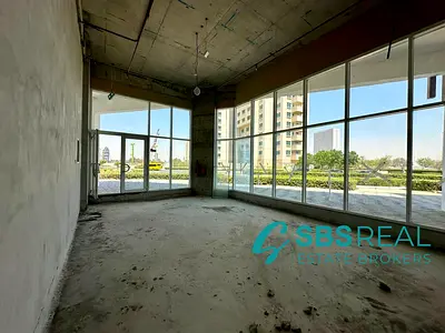 READY | PRIME LOCATION | RETAIL