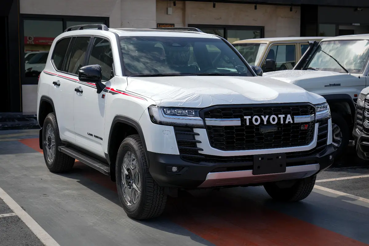 Toyota Land Cruiser 2026 — photo 1 of 19