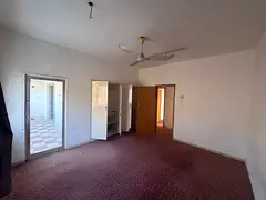 Staff villa or shared accommodation on Ajman Corniche - 4 large bedrooms - 3 bathrooms - notarized c