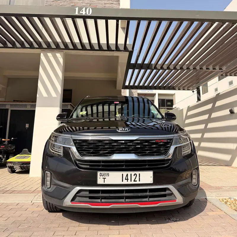 Kia Seltos 2020 — photo 1 of 6