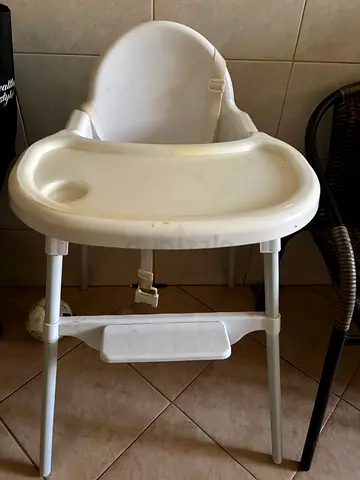 Used white baby high chair with removable tray