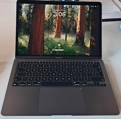 MacBook Air 13-inch, M1, 2020- 256 GB