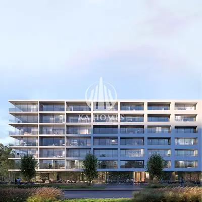 One-Bedroom Apartment with Pool View