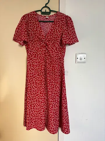 Red floral short sleeve dress