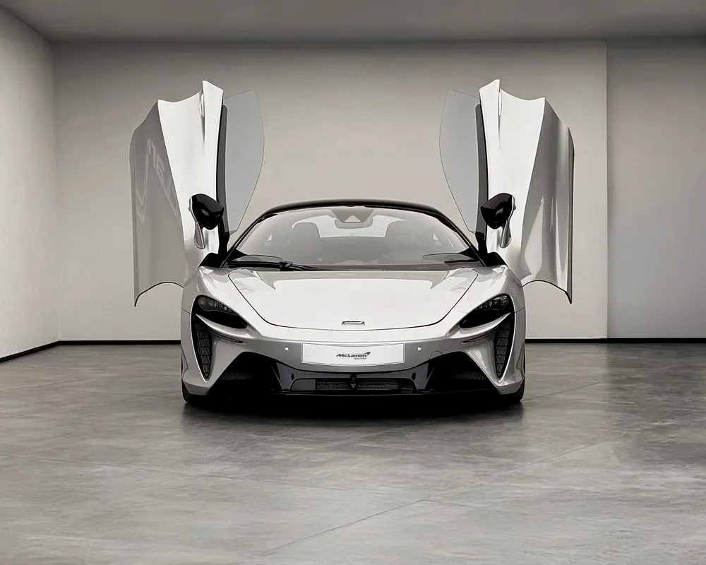 McLaren Artura 2023