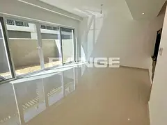 Vacant | Closed Kitchen | Roof Terrace