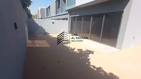 منزل تاون هاوس فاخر مكون من 3 غرف نوم وصالة للبيع | مجمع كايا، مدينة مسار تلال، الشارقة | عرض مميز | جاهز للسكن