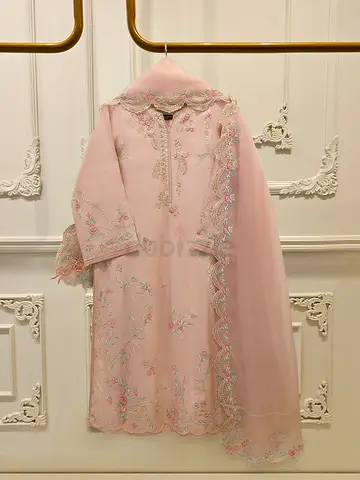 AGHA NOOR Elegant Pink Embroidered Traditional Dress