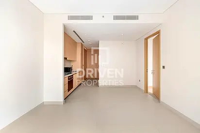 Vacant | Canal and Creek View | Spacious