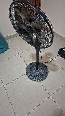 Used pedestal standing fan - working, steady base