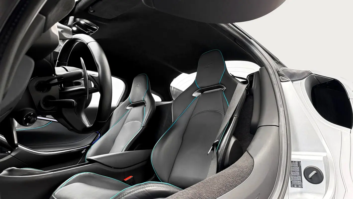 McLaren Artura 2023