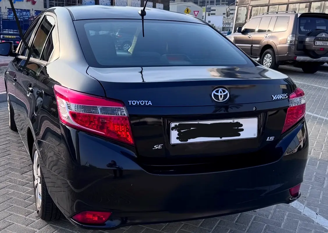 Toyota Yaris 2017 — photo 1 of 6