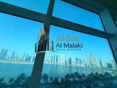 غرفة وصالة بإطلالة بحرية مفتوحة في التعاون | بلكونة + استور وعلى مخرج دبي مباشرة