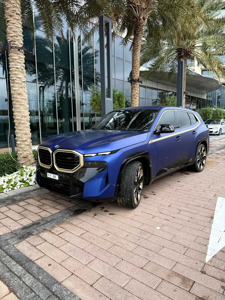 BMW XM 2023 — photo 1 of 7