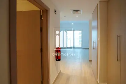 Stunning Canal View | Specious Studio W Balcony | Parking | Prime Area |