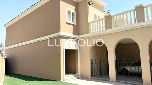 Corner Plot | Landscaped | Maid Room