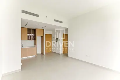 Elegant Home | Large Terrace | Ideally Located