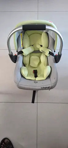 Baby carseat carrier