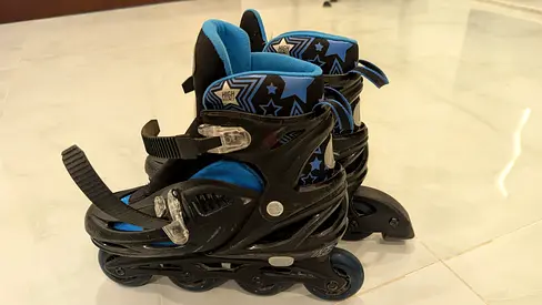 Kids adjustable inline rollerblades, size adjustable, lightly used