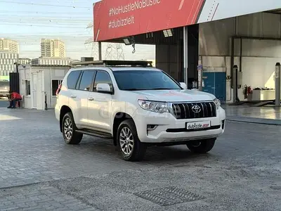 AED 2204/month | 2021 Toyota Prado  | GCC Specs | Ref#479628