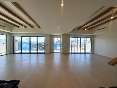 Luxury 6BR Villa | Lagoon View | Prime Location