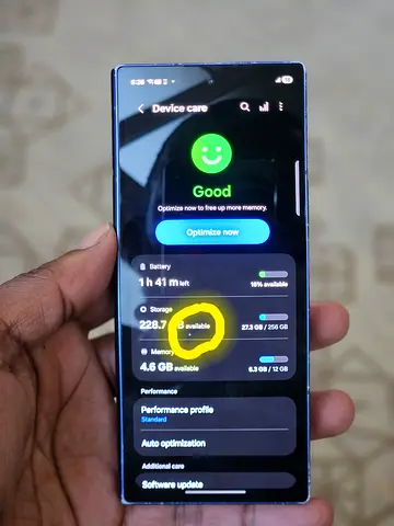 Samsung z fold 6 256gb screen inside not working see pictures and small pin  screen outside