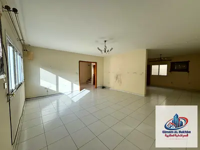 فيلا يتم عمل صيانة بها وتجديدها بالكامل  منطقة مميزة جدا علي بعد خطوات من عجمان بسعر مميز جداا وتسهيلات تصل الي 6 دفعات