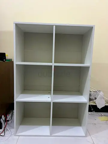 Newly bought, White 6-Compartment Bookcase / Storage Shelf - excellent Condition