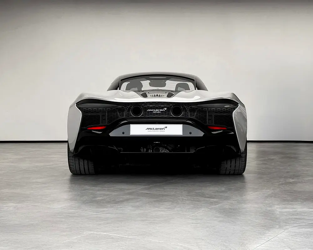 McLaren Artura 2023