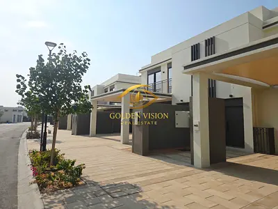 Affordable Luxury | 2BR Falcon Twin Island Living