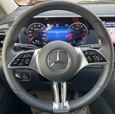 صورة مصغرة 16 لـ 2025 Mercedes-BENZ V-CLASS