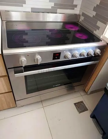 Bosch latest model electric cooker 5 burner 90 / 60 cm