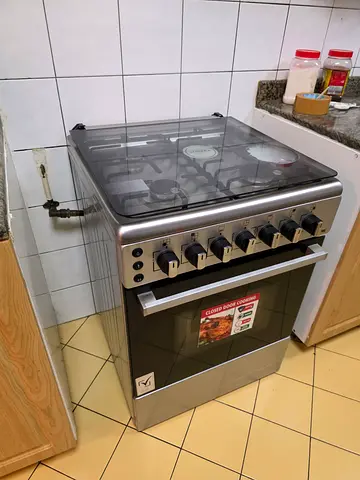 Stainless Steel Gas Cooker with Oven - Good Condition