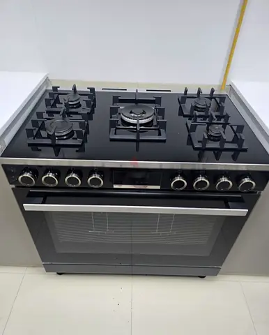 Latest BOSCH Series 8 Model 5 Burner Full Gas Cooker Range Size 90 × 60 cm