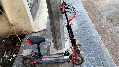 Electric scooter with seat winner sky