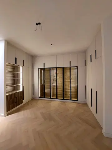 Custom Wardrobe Modern Luxury Built-In Storage Design
