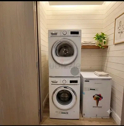 Siemens latest model iq700 washer and iq700 dryer separate set both 9kg capacity freestanding