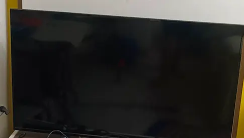40-50 LED LCD TV in good working condition